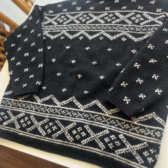 Ralph Lauren Black and Cream Dog Pattern Turtleneck Sweater - Picture 8 of 11